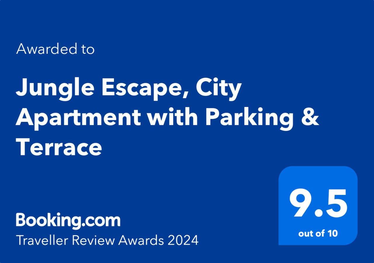 Jungle Escape, City Apartment With Parking & Terrace تشيستر المظهر الخارجي الصورة